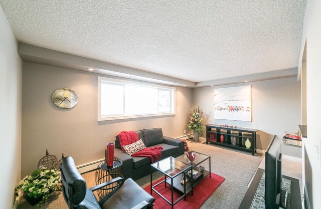 McKinnon Pointe #105