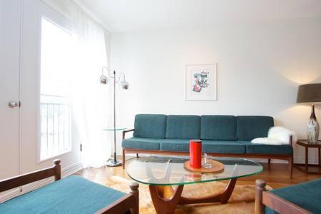 Mile-End Bohemian 1-Bedroom Apartment