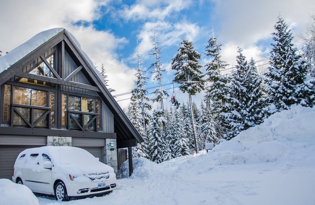 Pinnacle Ridge 38 – Ski in Ski out, Wood Fireplace