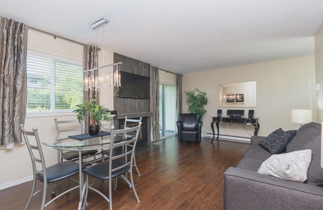 Renovated 2 Bedroom Townhouse in Fernwood - Just 1km to Downtown