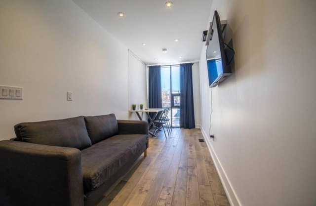 Stylish Home in Queen West