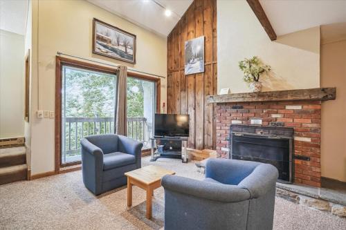 Whiffletree E8 3-Bedroom Condo with Ski Access, Shuttle, and Fireplace
