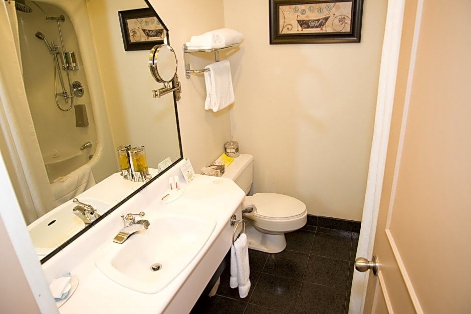 Photo of Bathroom in Berthierville