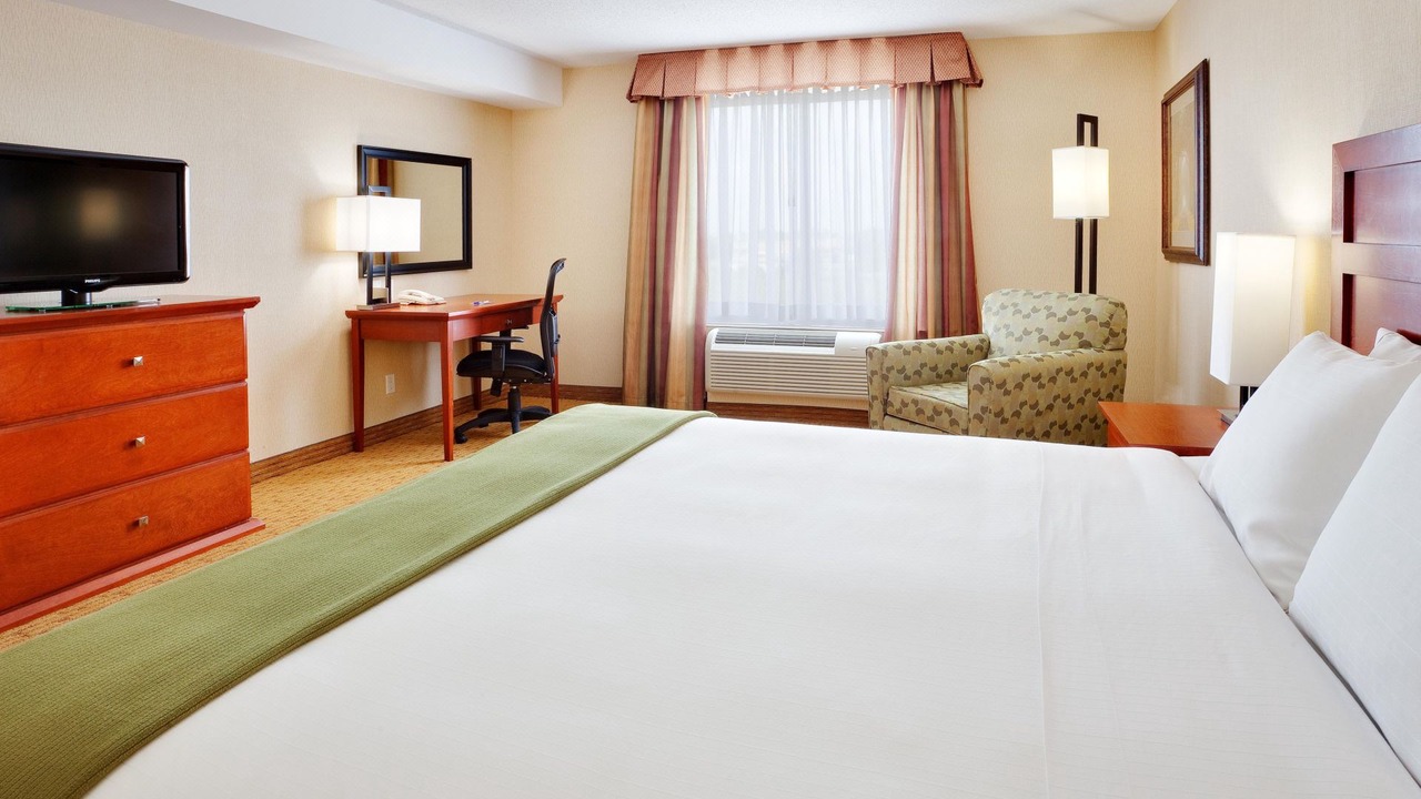 Photo of Bedroom in Bowmanville