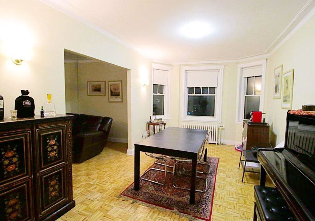 Photo of Livingroom in Westmount