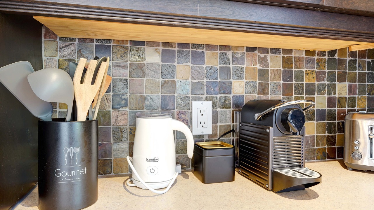 Photo of Kitchen in Val-des-Lacs