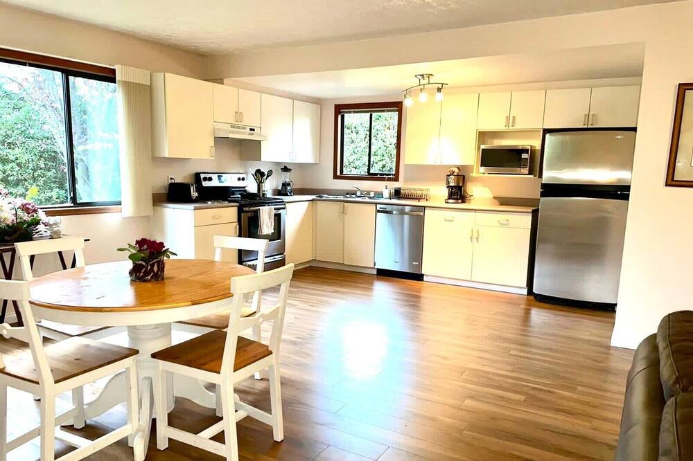Photo of Kitchen in Saanich East
