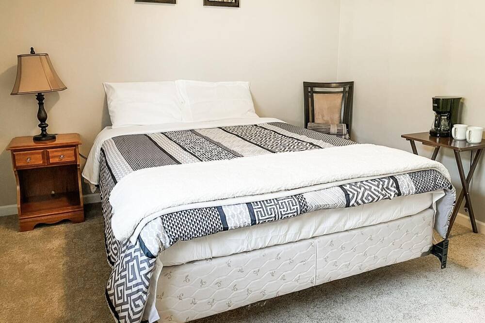 Photo of Bedroom in Saanich East