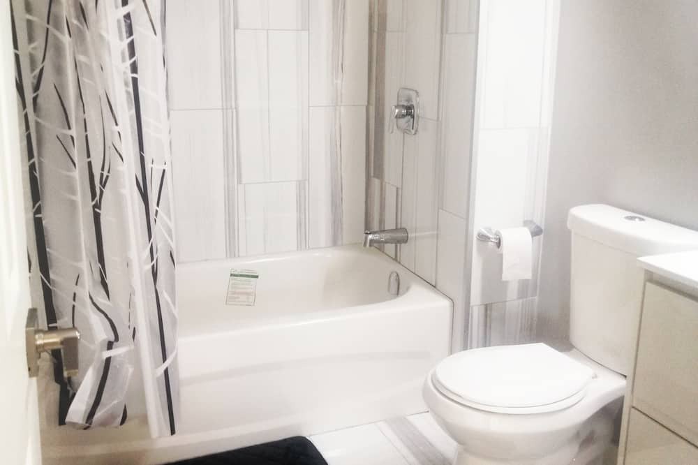 Photo of Bathroom in Fort Erie