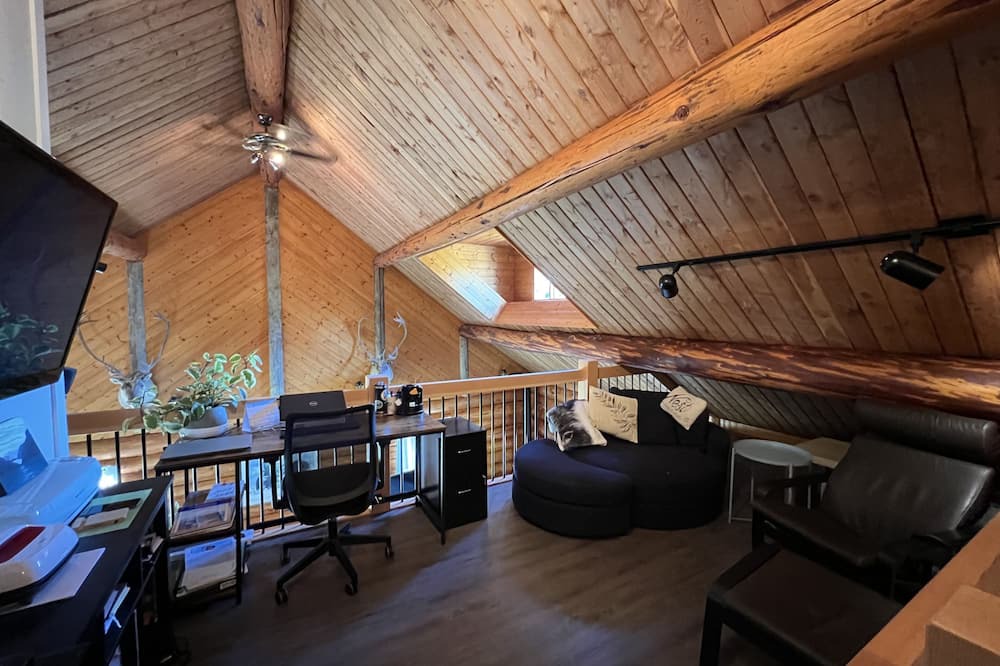 Photo of Livingroom in Columbia Valley