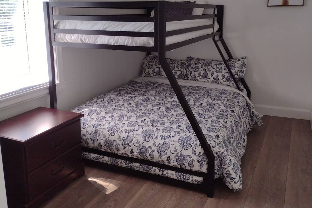 Photo of Bedroom in Breakeyville