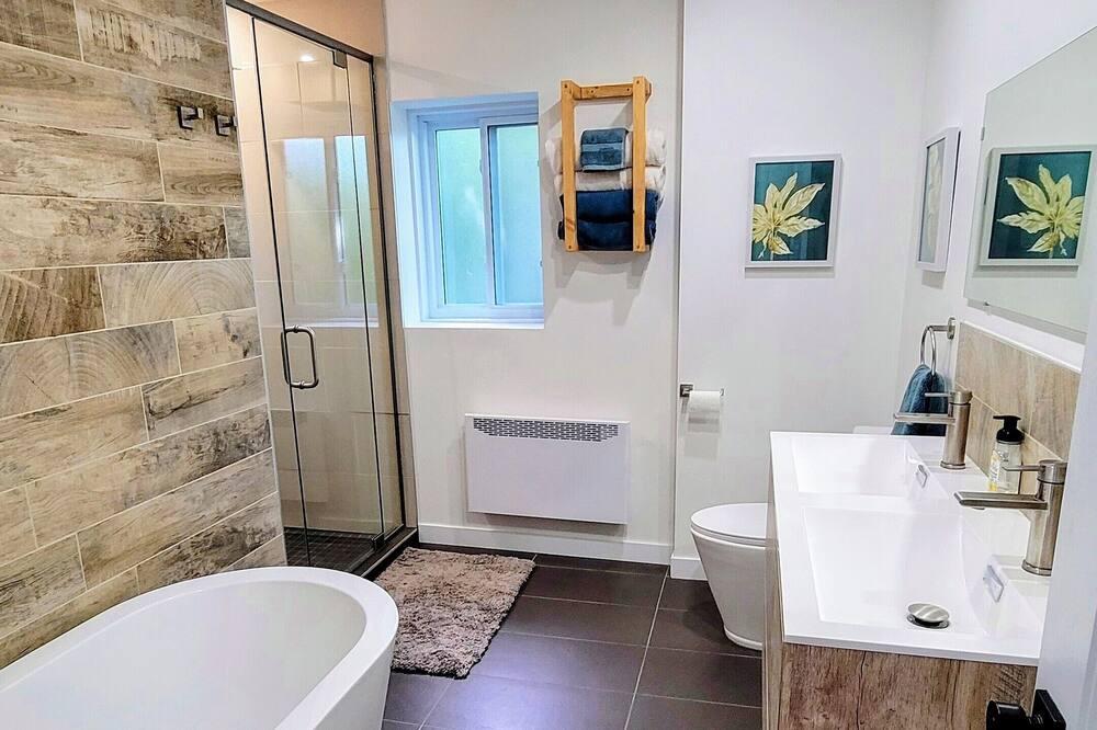 Photo of Bathroom in Val Morin