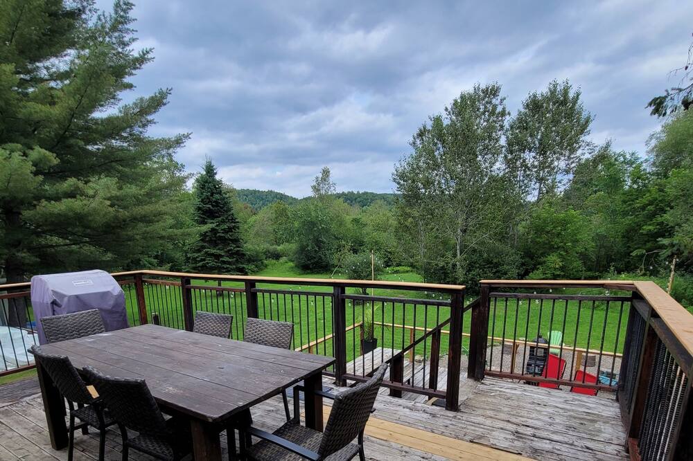 Photo of Patio Balcony in Val Morin