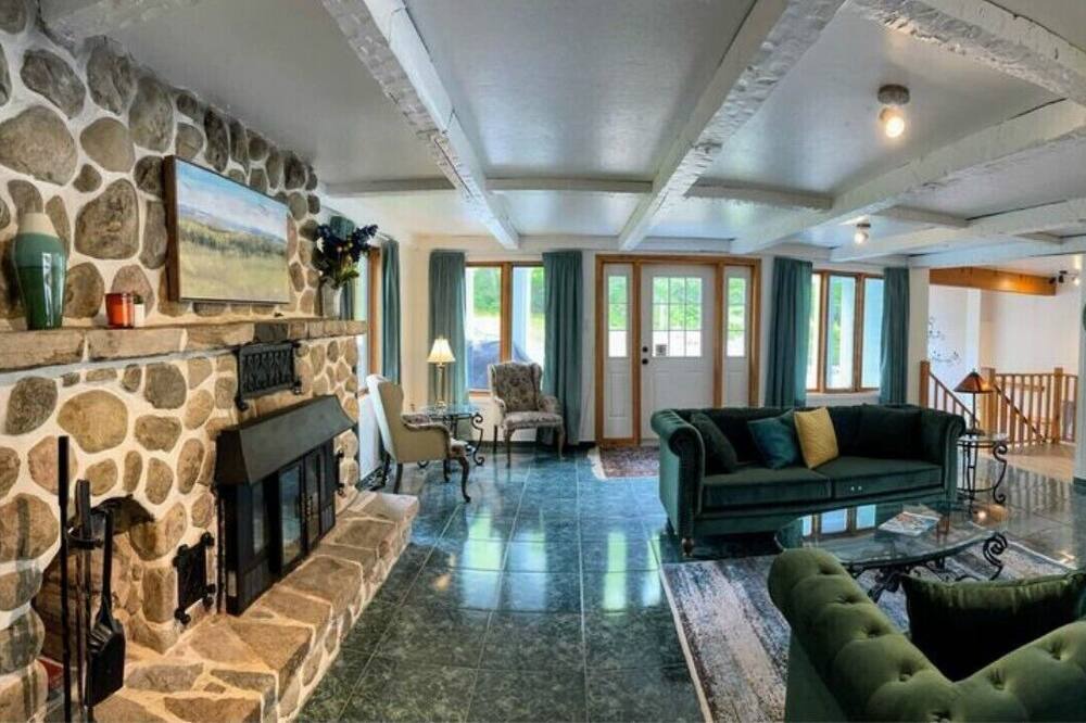 Photo of Livingroom in Saint Donat