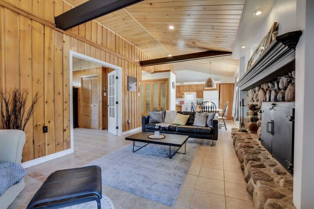 Photo of Livingroom in Saint Donat