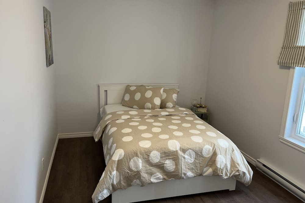 Photo of Bedroom in Paine-Sec