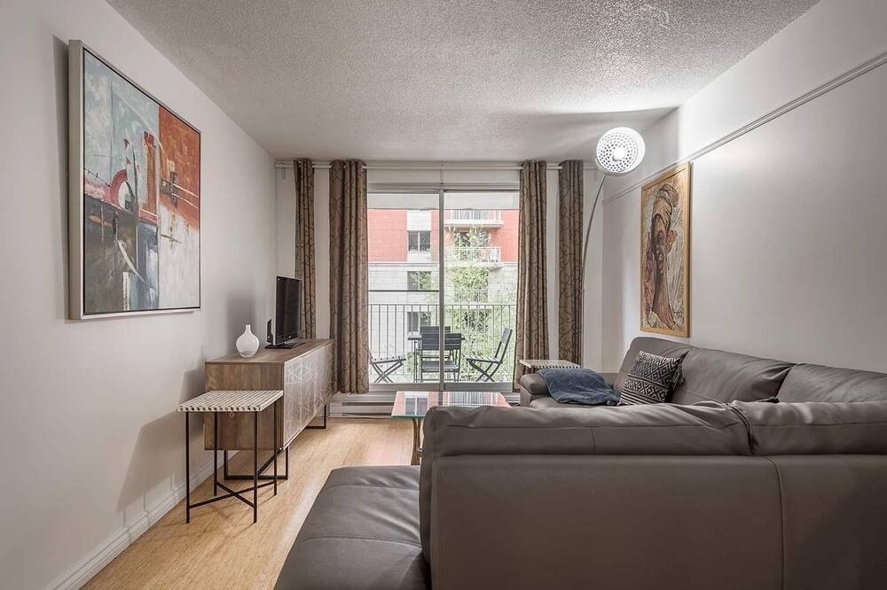 Photo of Livingroom in Shaughnessy Village