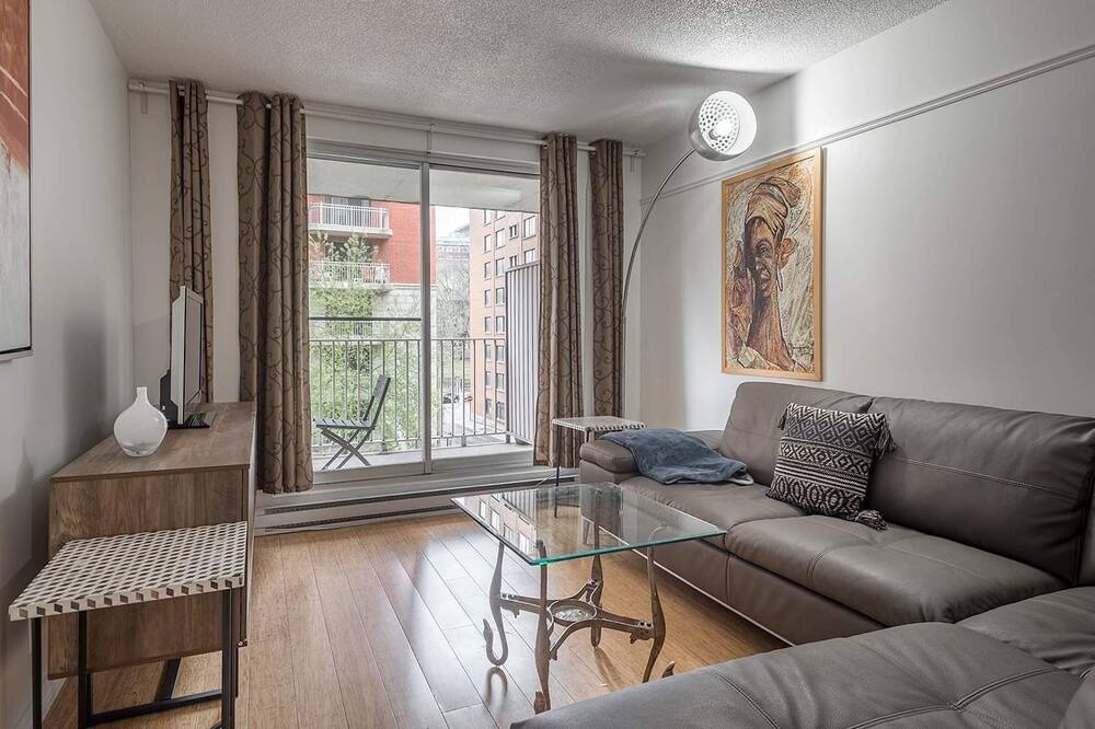 Photo of Livingroom in Shaughnessy Village