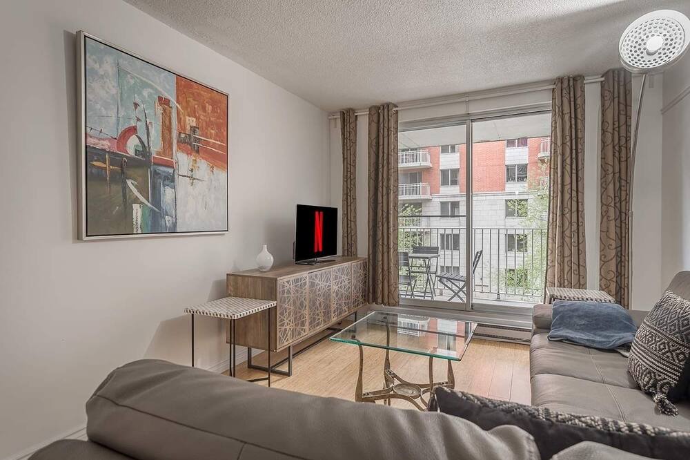 Photo of Livingroom in Shaughnessy Village