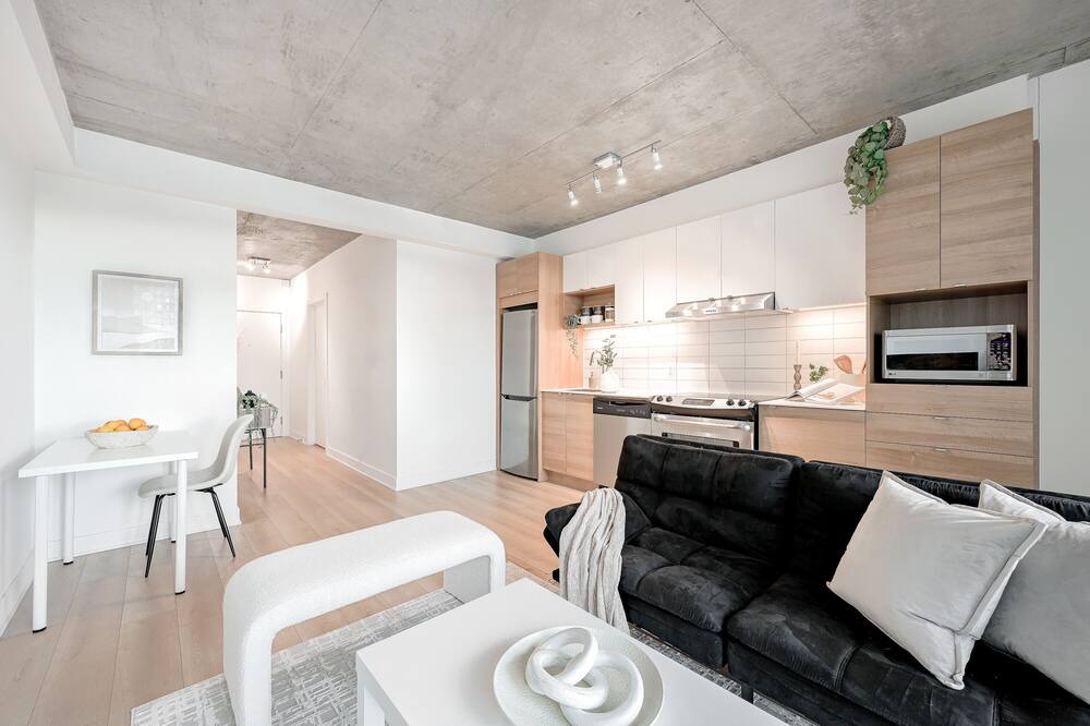 Photo of Livingroom in Shaughnessy Village