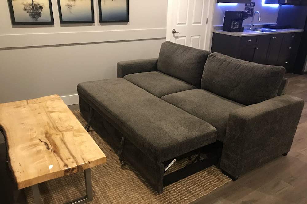 Photo of Livingroom in Shawnigan Lake