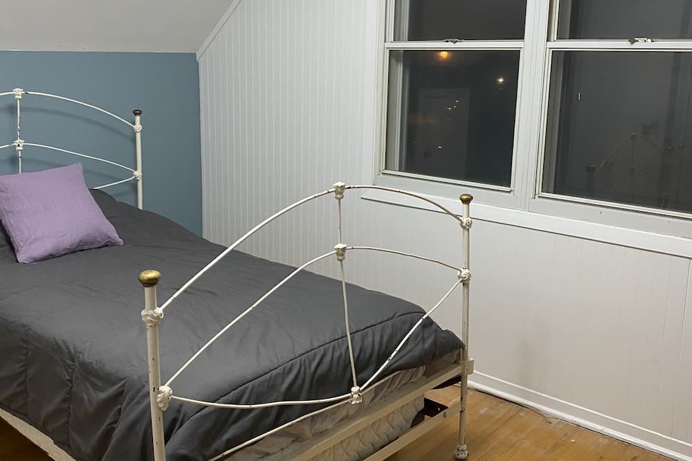 Photo of Bedroom in Red Deer
