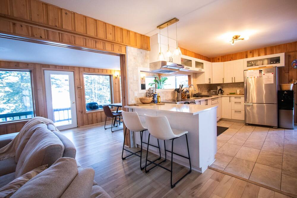 Photo of Kitchen in Sainte-Marguerite-du-Lac-Masson