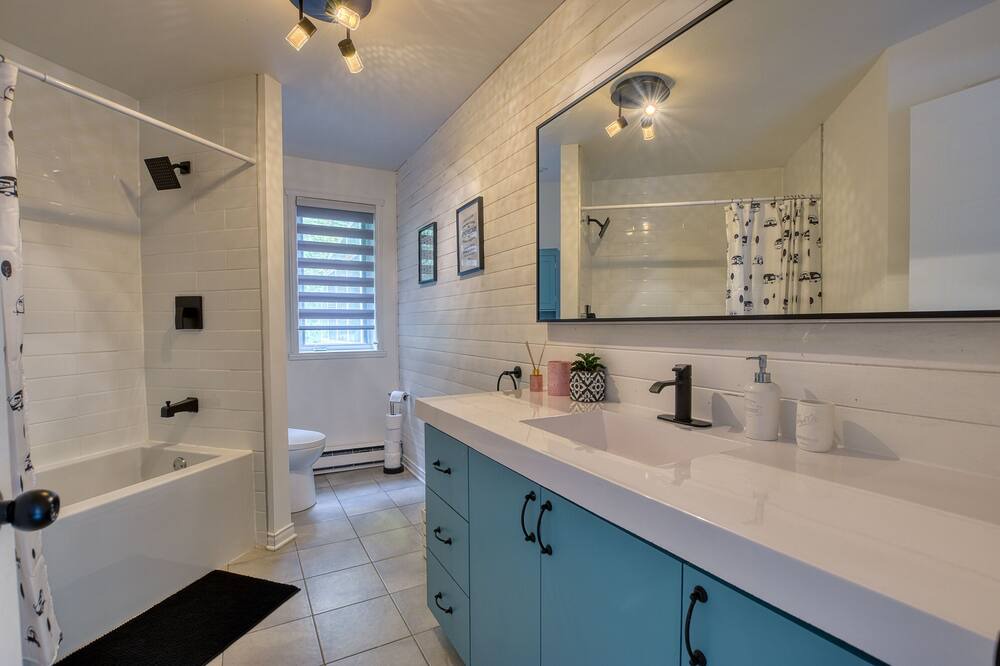 Photo of Bathroom in Chertsey