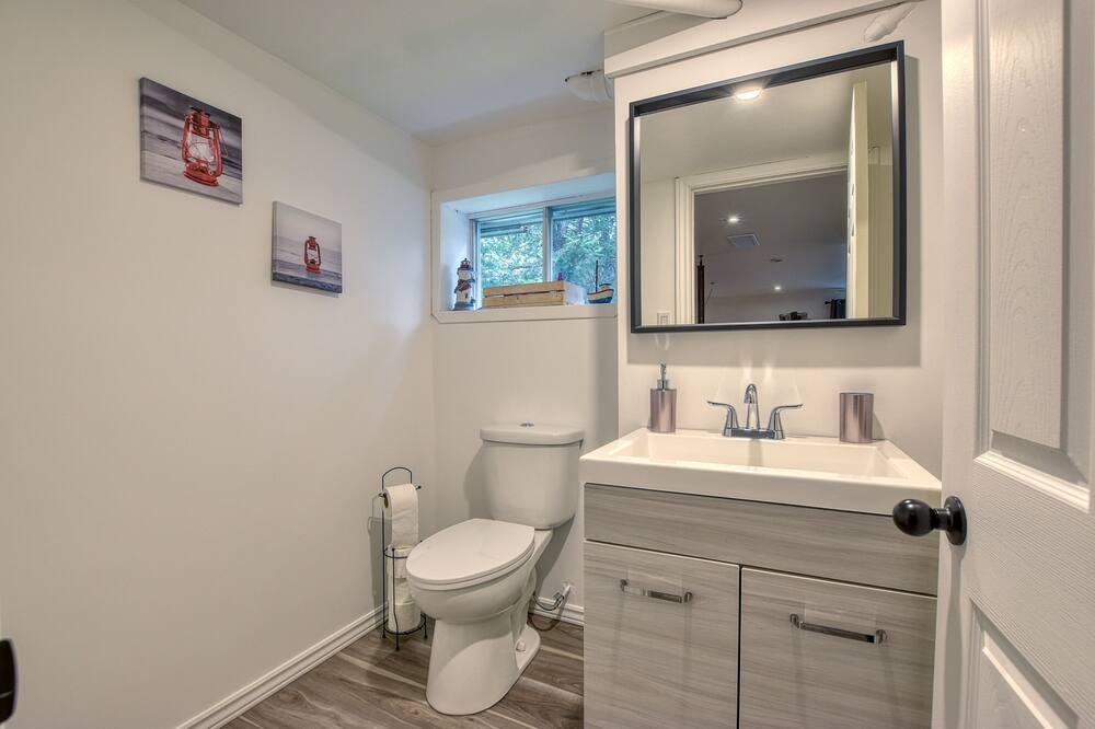 Photo of Bathroom in Chertsey