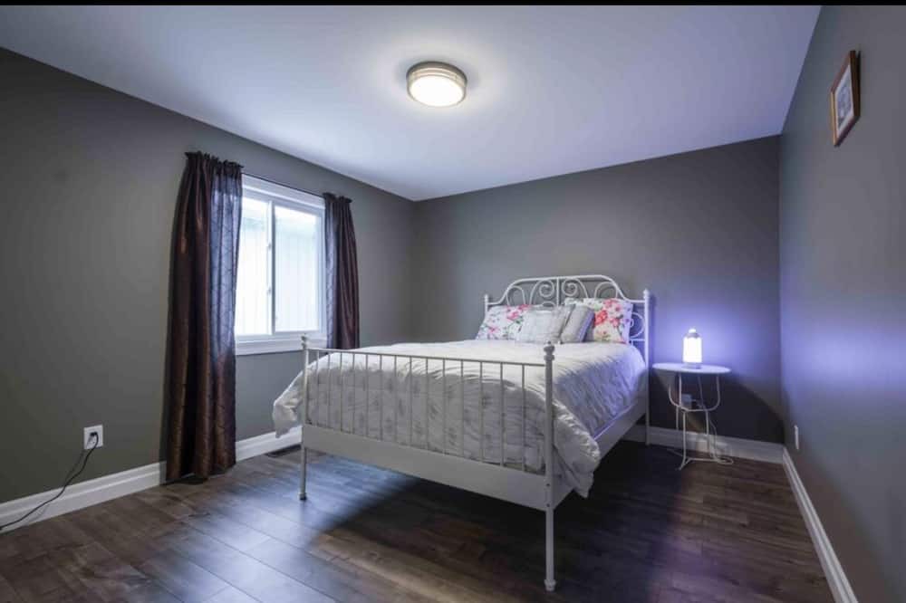 Photo of Bedroom in Trenton