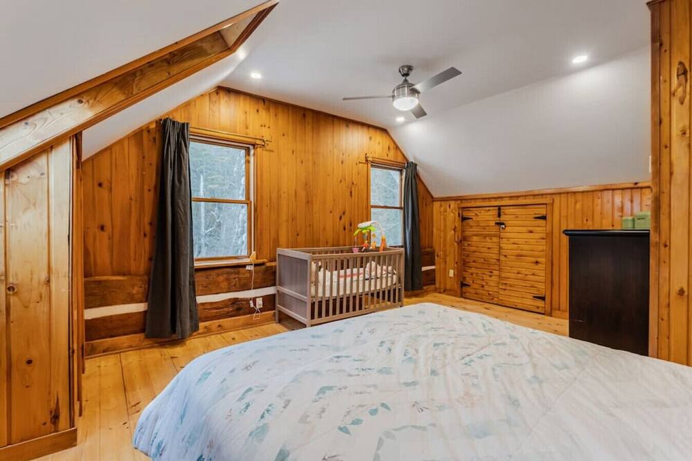 Photo of Bedroom in Mayo