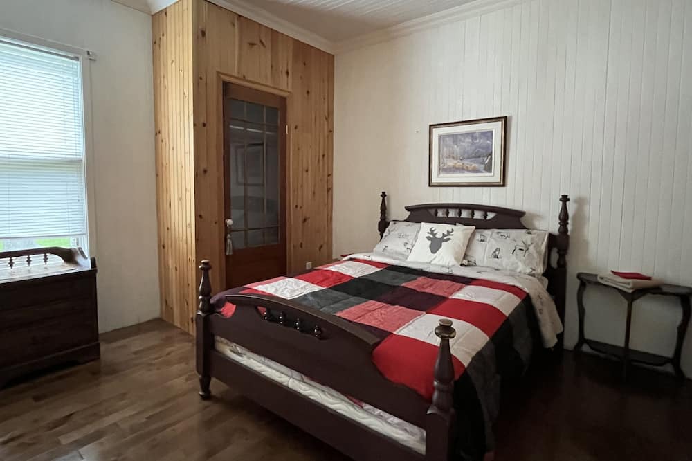 Photo of Bedroom in Lamarche
