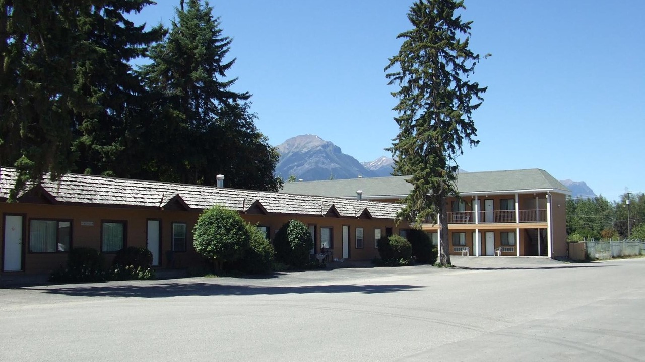 Photo of Outdoor in Golden