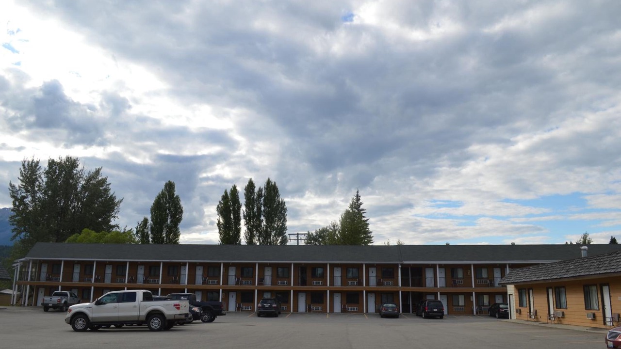 Photo of Outdoor in Golden