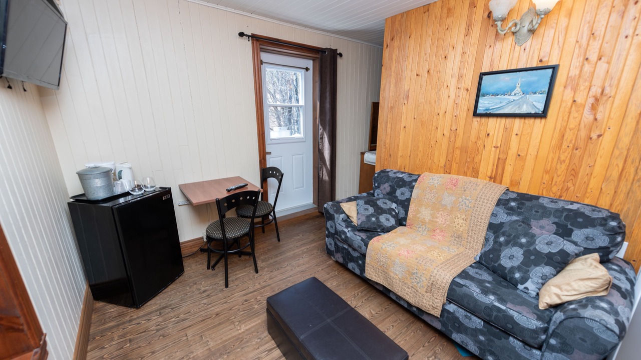Photo of Bedroom in Petite-Riviere-Saint-Francois