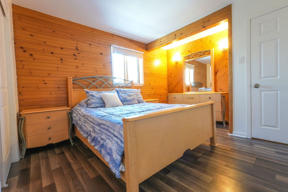 Photo of Bedroom in Saint-Calixte
