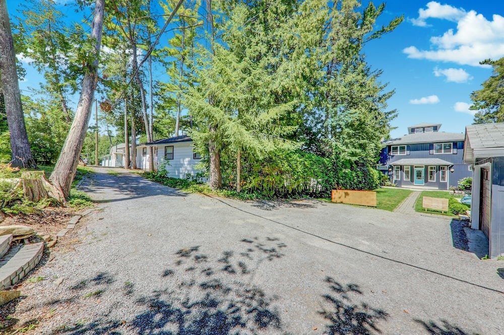Photo of Outdoor in Rosedale