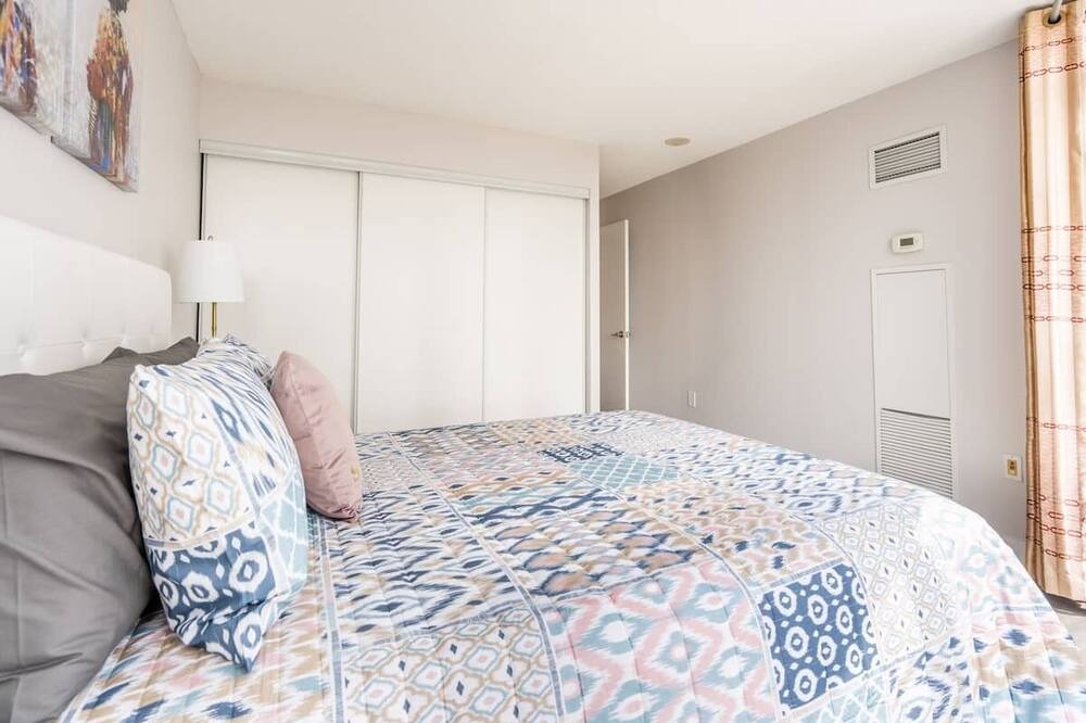 Photo of Bedroom in De Lorimier