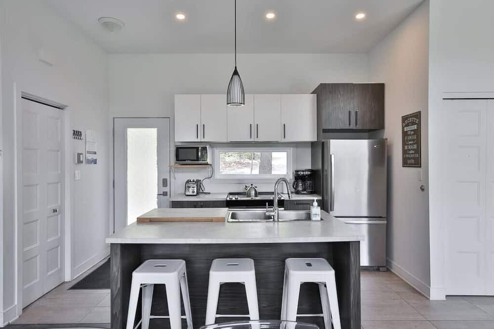 Photo of Kitchen in Chertsey