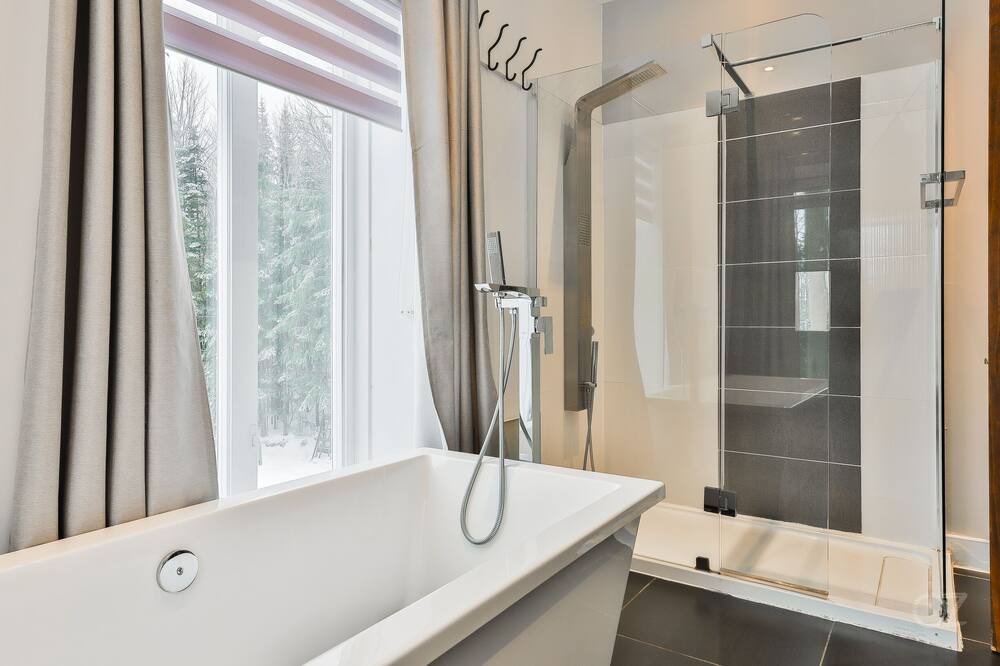 Photo of Bathroom in Saint Donat