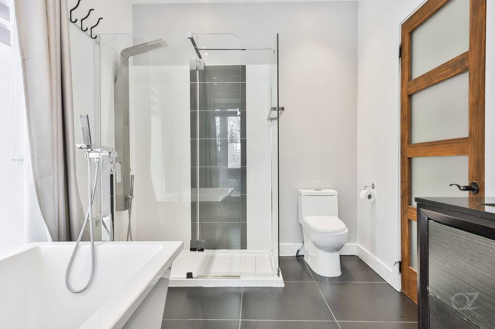 Photo of Bathroom in Saint Donat