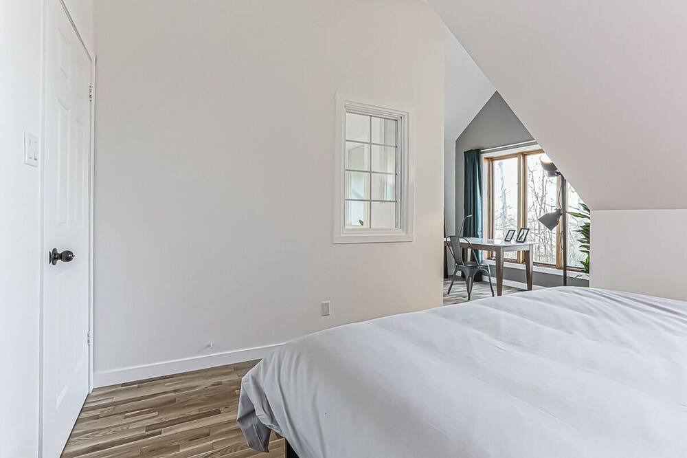 Photo of Bedroom in Saint-Sauveur