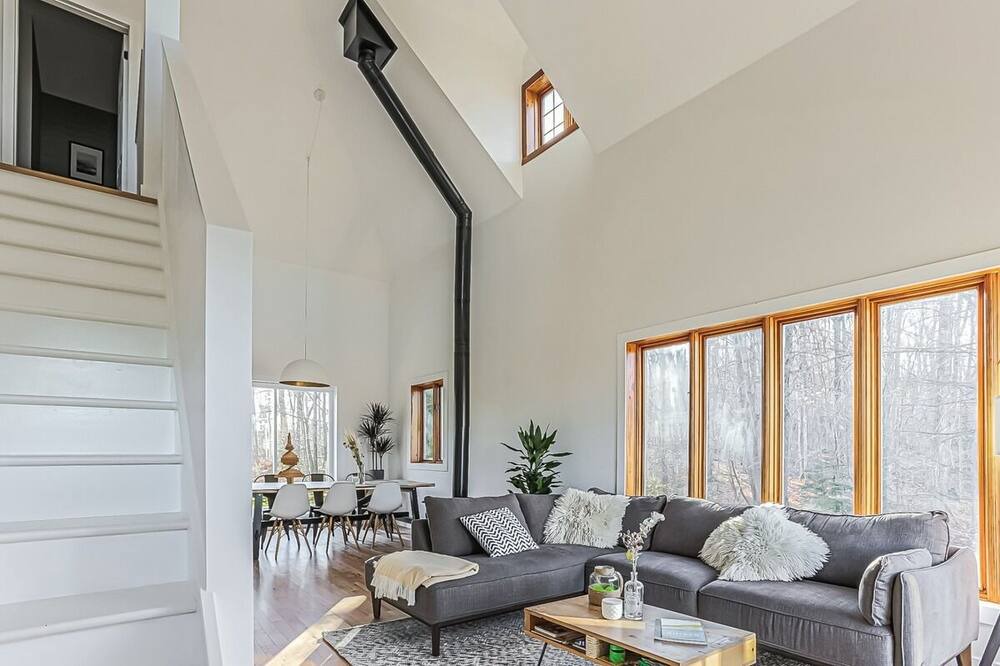 Photo of Livingroom in Saint-Sauveur