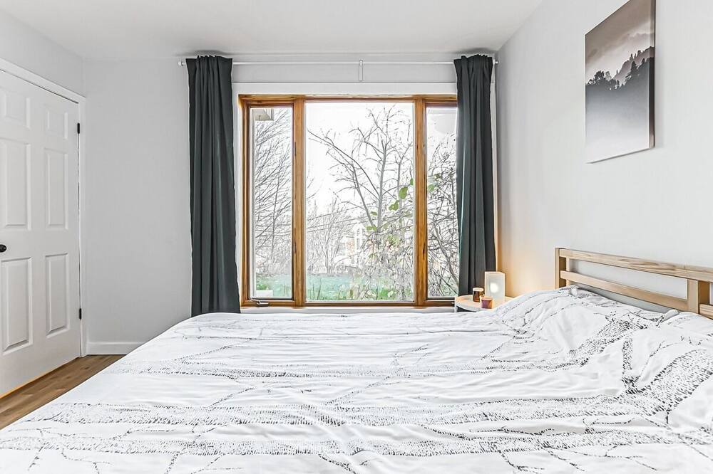 Photo of Bedroom in Saint-Sauveur