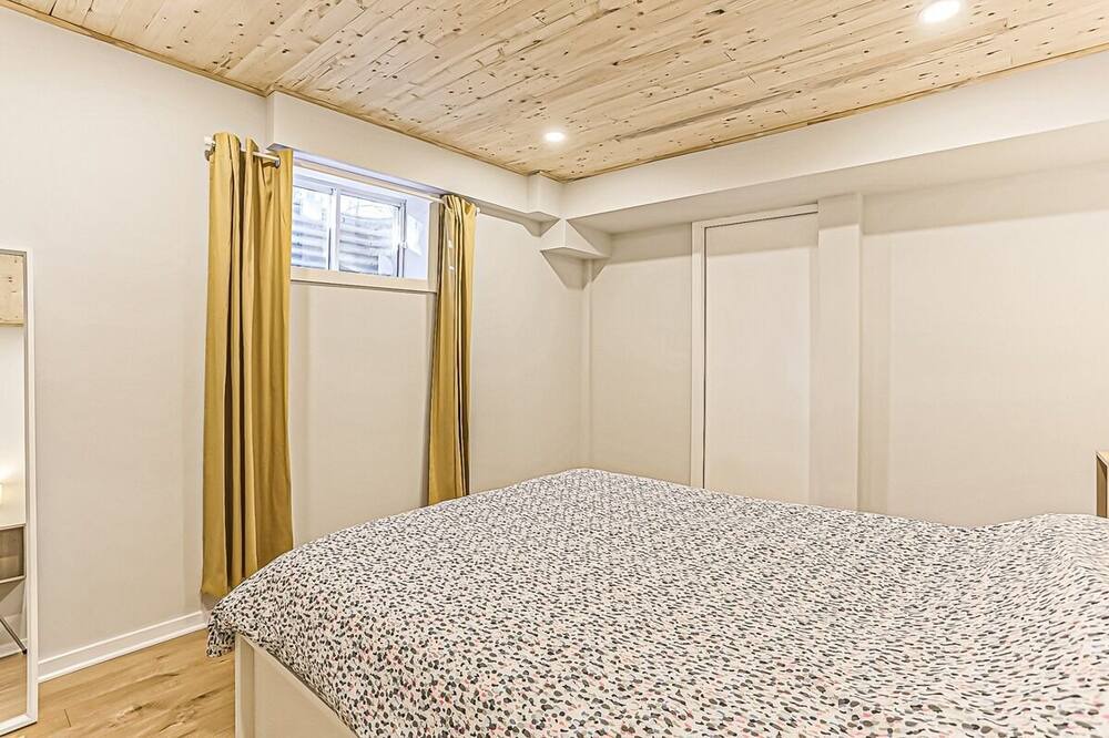 Photo of Bedroom in Saint-Sauveur