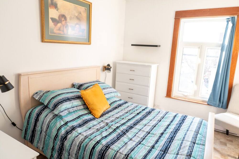 Photo of Bedroom in Desjardins