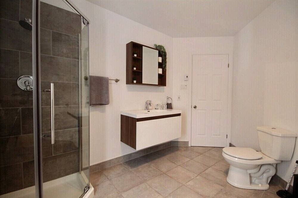 Photo of Bathroom in Village-des-Hurons
