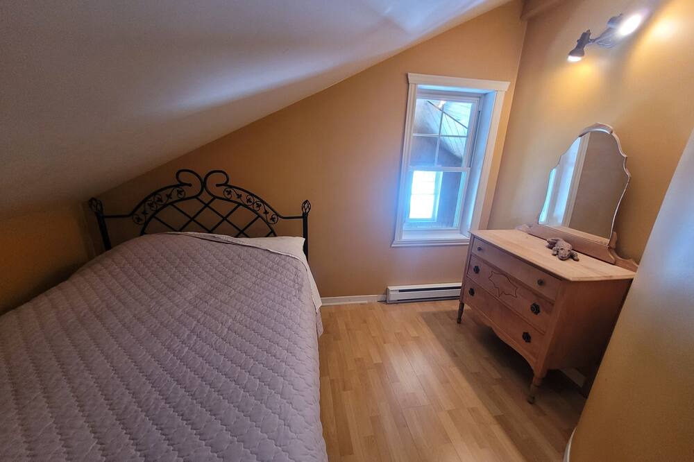 Photo of Bedroom in Shannon