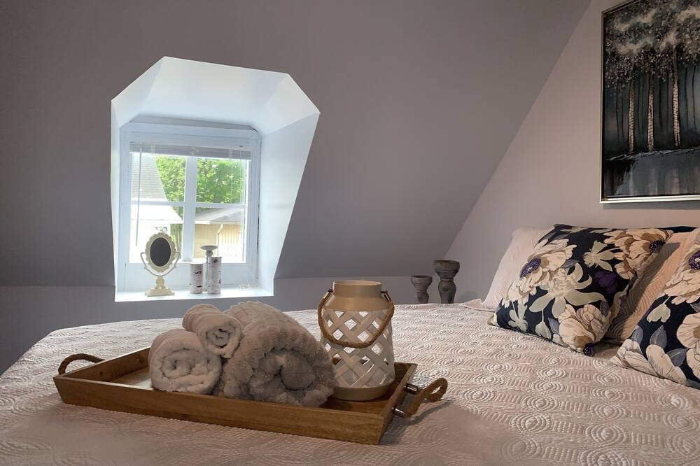 Photo of Bedroom in Paine-Sec