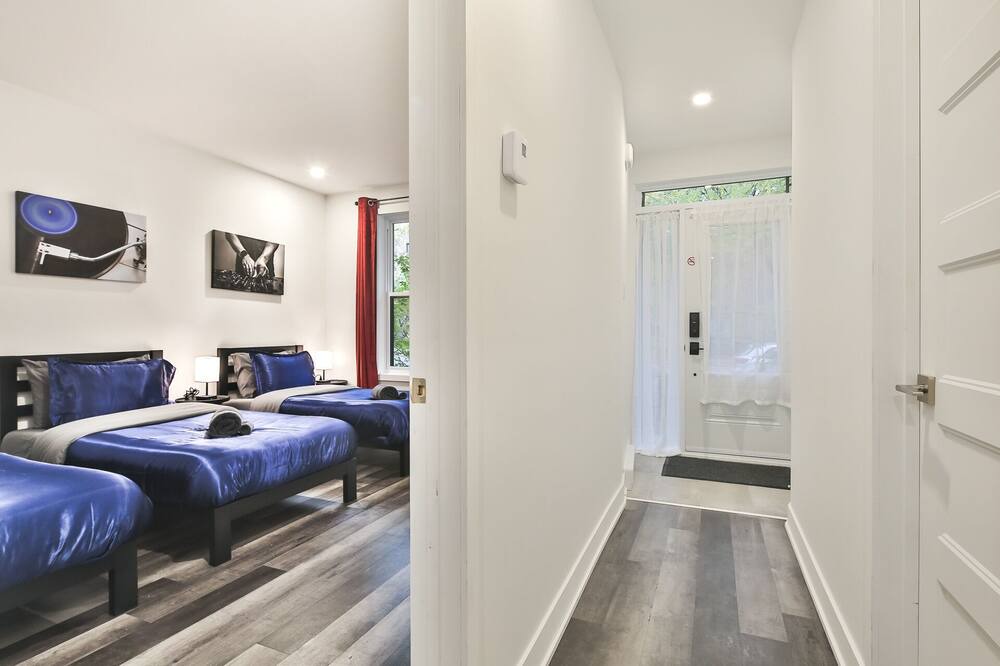 Photo of Bedroom in De Lorimier